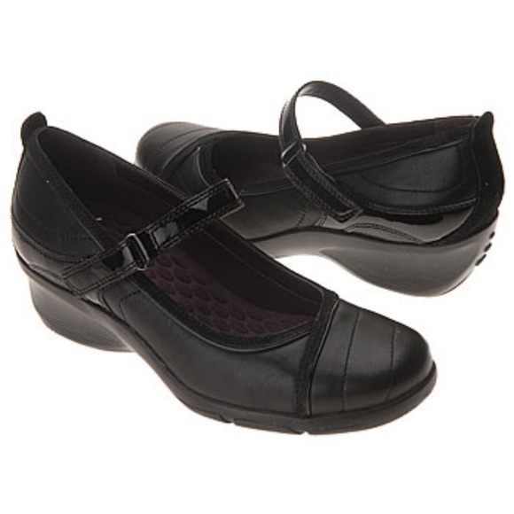 clarks mary jane wedges